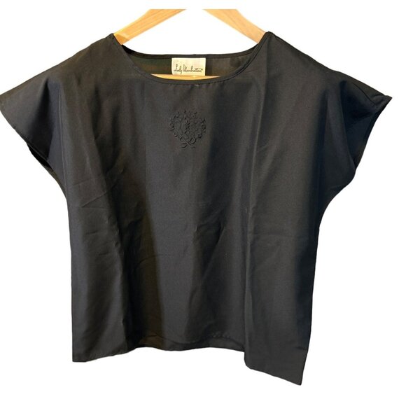 Lady Manhattan Black Blouse With Embroidered Detail Short Sleeves Sz M - Picture 1 of 8